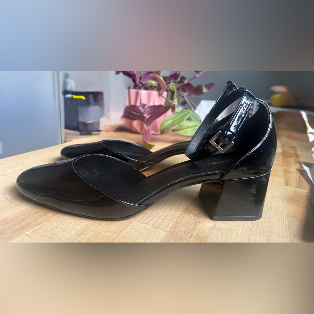 Reformation Mallory Closed Toe Heels - Picture 4 of 7